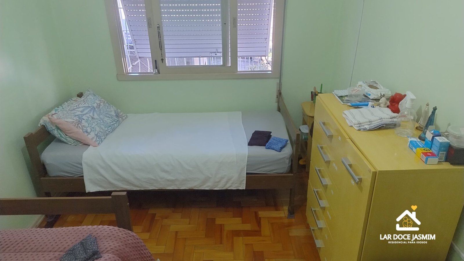 Quartos coletivos confortáveis para idosos no Lar Doce Jasmim Novo Hamburgo